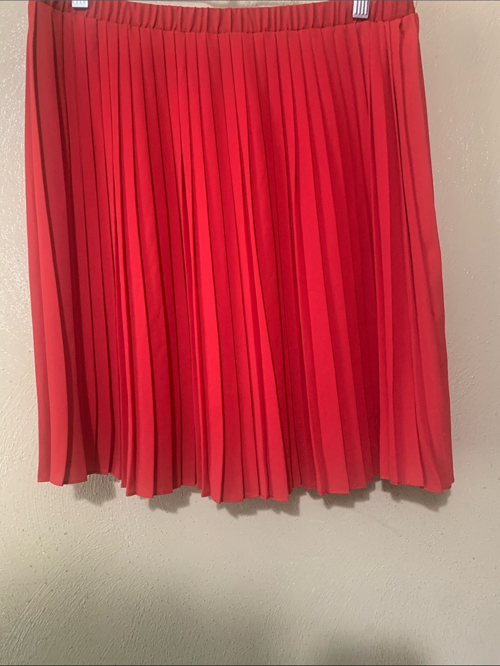 Max Studio size L Red Pleated A-Line Skirt Elastic Waistband NWT